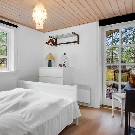 Eikka - 1km From The Sea By Interhome 度假居 *