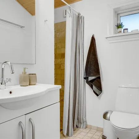 度假居 Eikka - 1km From The Sea By Interhome