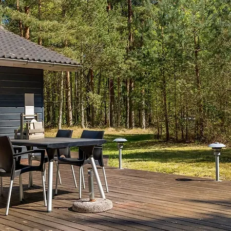 Eikka - 1km From The Sea By Interhome *